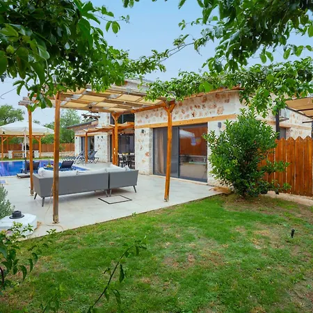 Villa Agavilla1 Kasta Havuzlu Korunakli Muestakil Kas