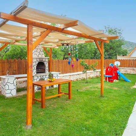 Villa Agavilla1 Kasta Havuzlu Korunakli Muestakil Kas