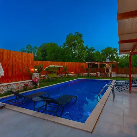 Villa Agavilla1 Kasta Havuzlu Korunakli Muestakil