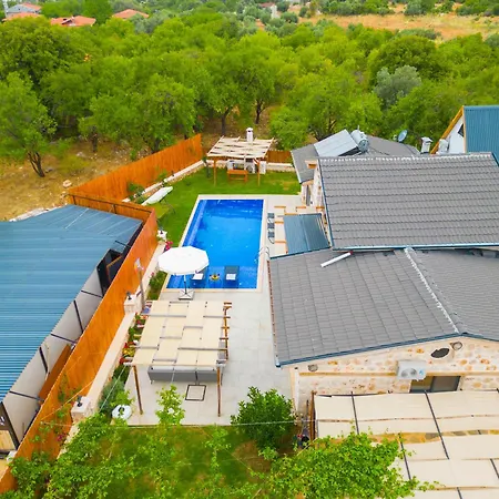 Agavilla1 Kasta Havuzlu Korunakli Muestakil Villa